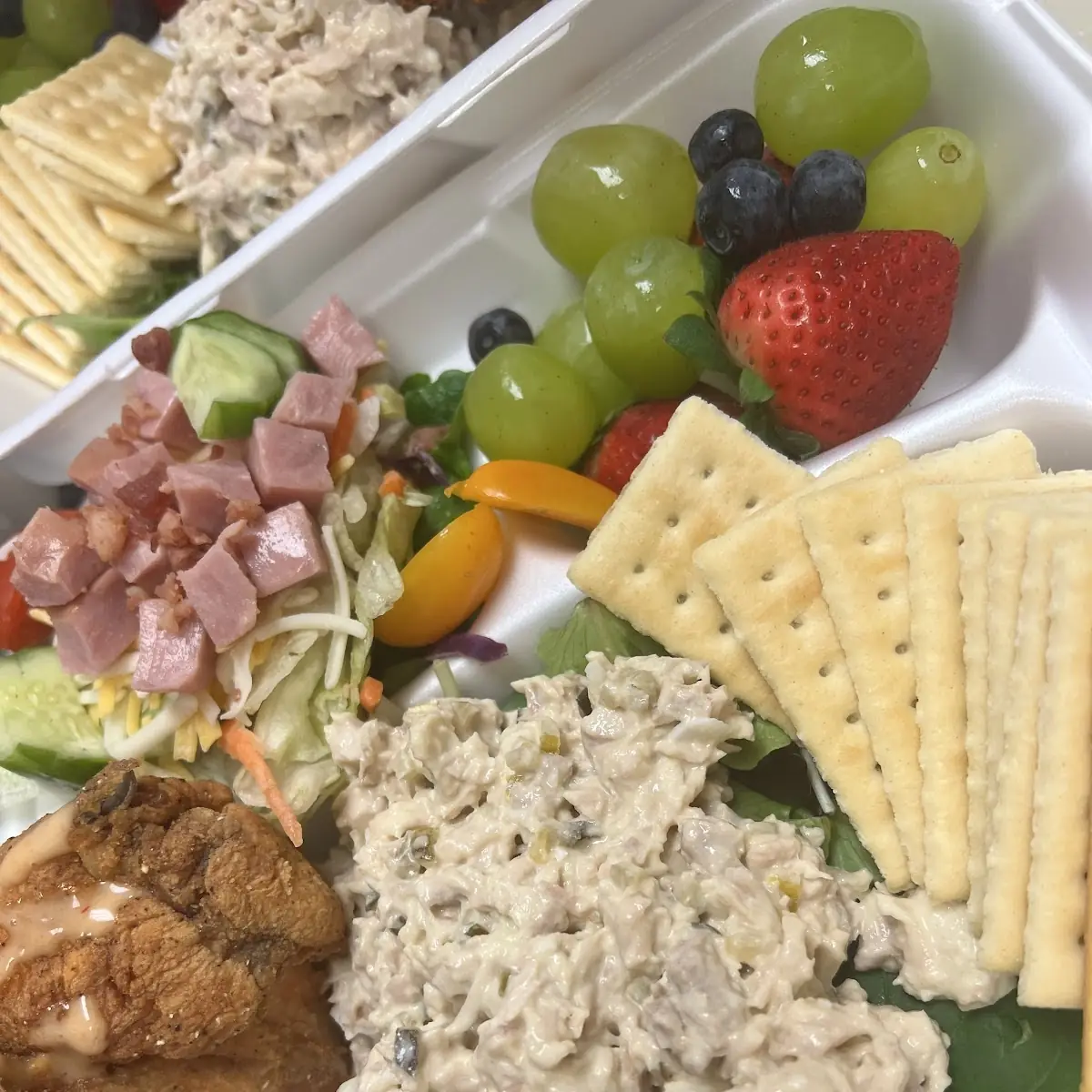 Chicken or Tuna Salad Plate