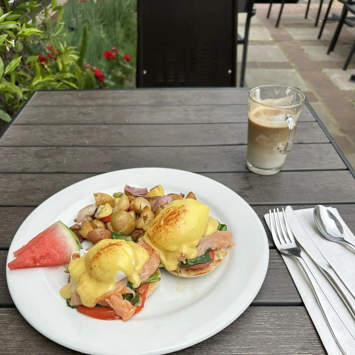 Salmon Benedict