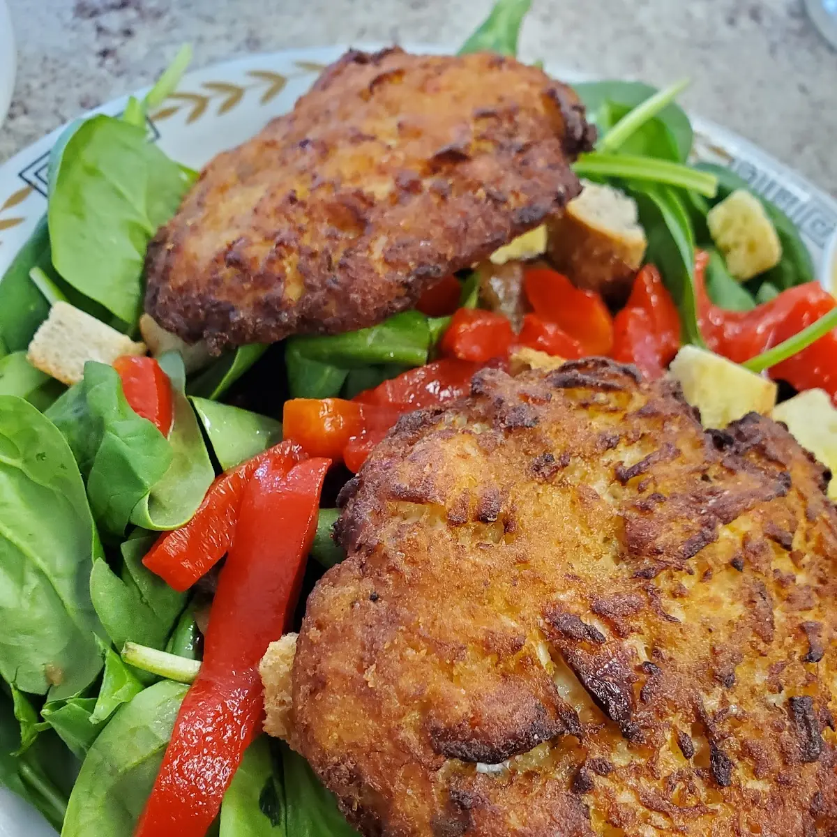 Spinach Salad with Crab Cakes