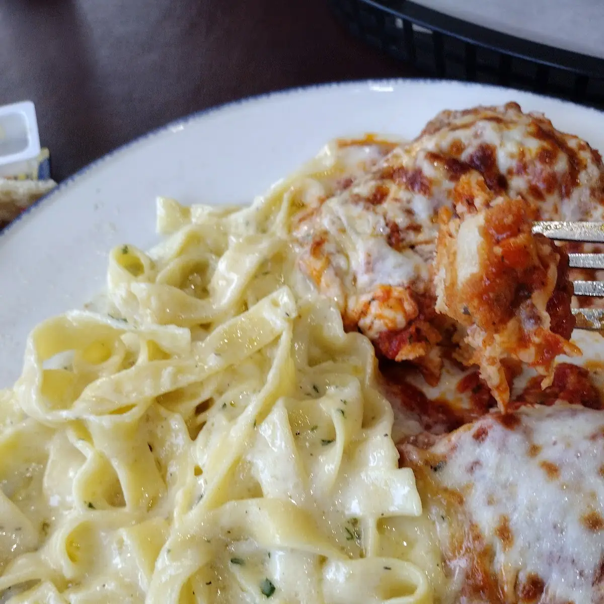 Chicken Alfredo Pizza