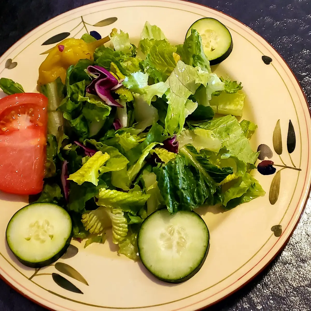Super Fresh Salad with Blue Cheese Dressing