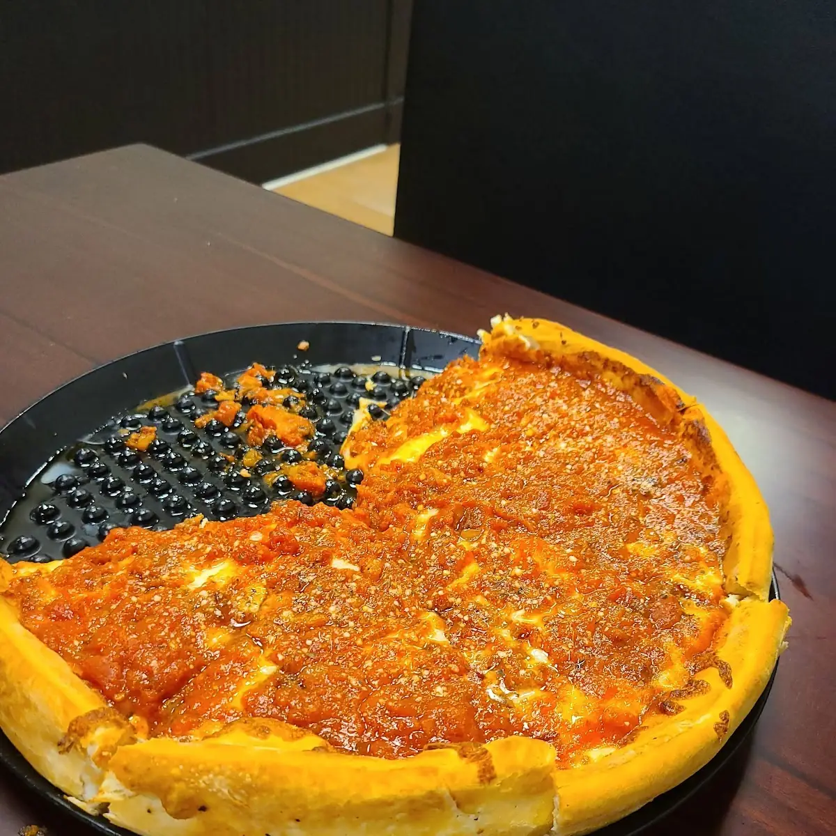 Chicago Deep Dish Pizza with Bacon