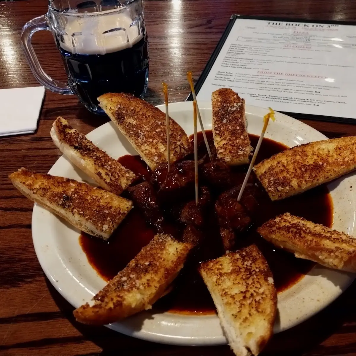 Beef Tips and Garlic Bread