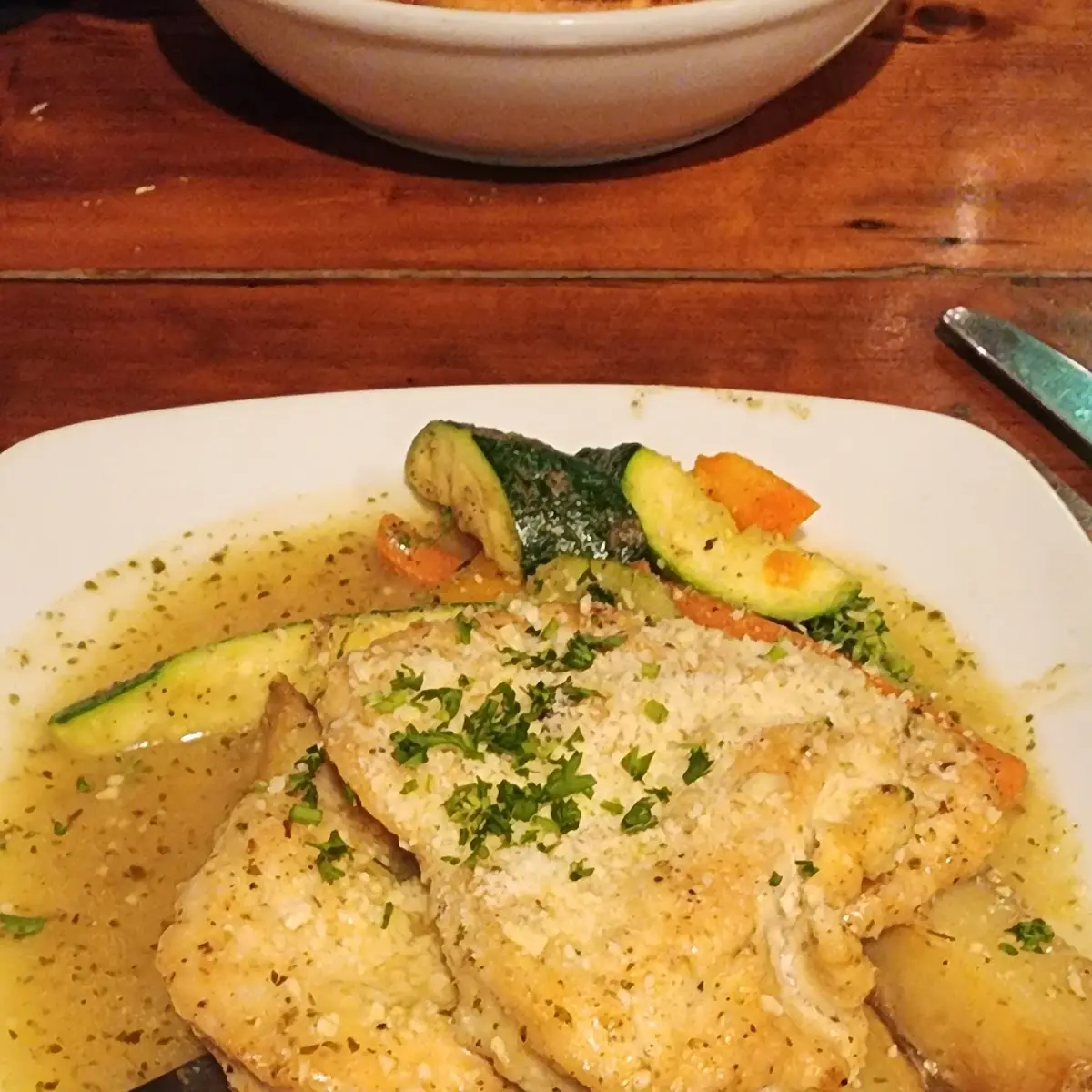 CHICKEN CAESAR SALAD