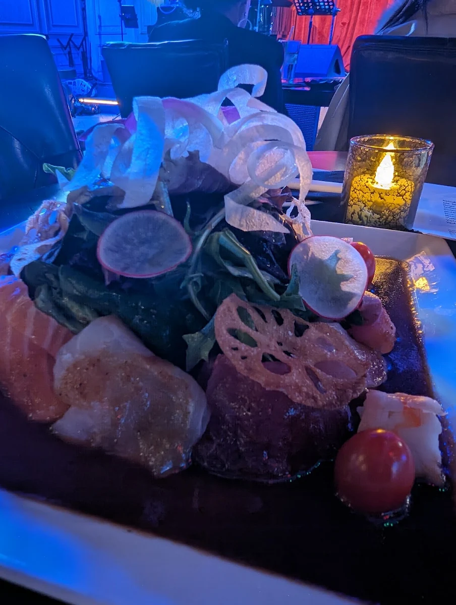 Sashimi Salad