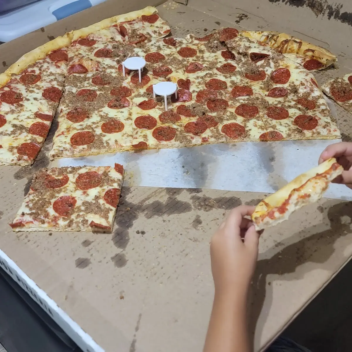 16 Large Cheese Pizza
