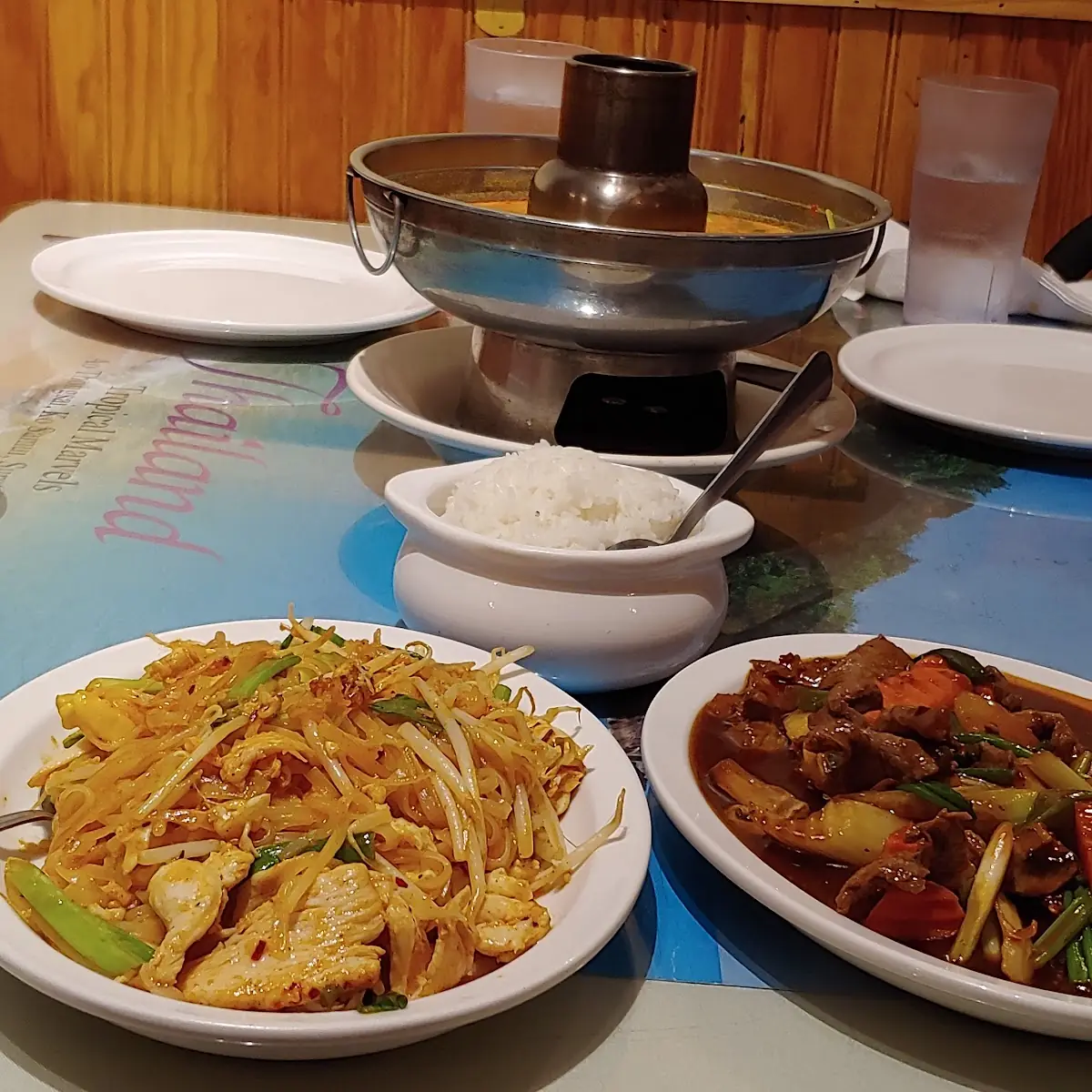 Chicken Pad Thai and Basil Beef