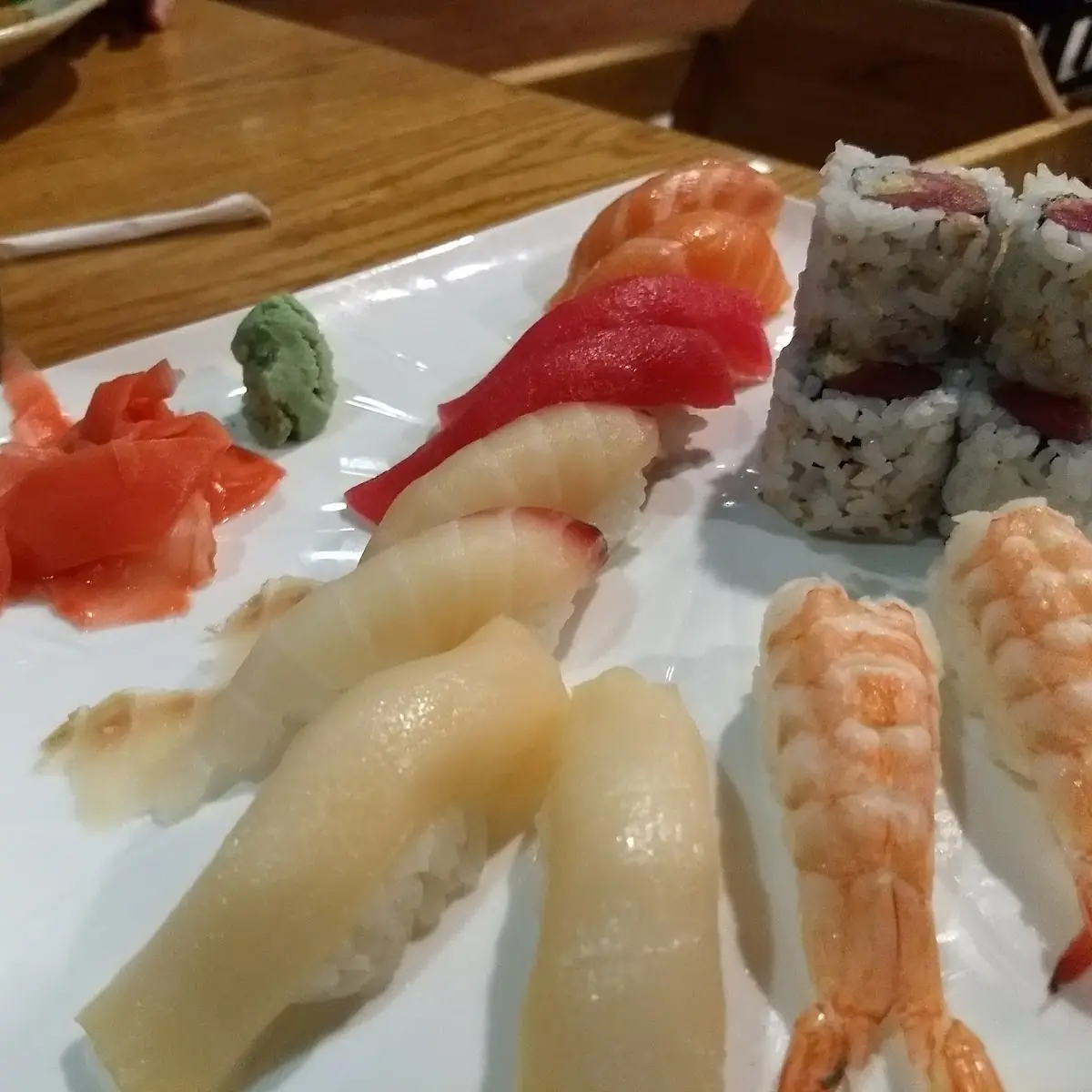 Sushi Deluxe Dinner