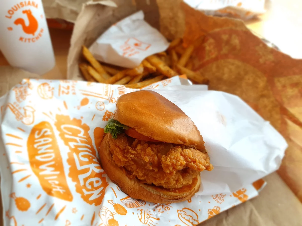 Deluxe Sandwich, Popeyes Louisiana Kitchen