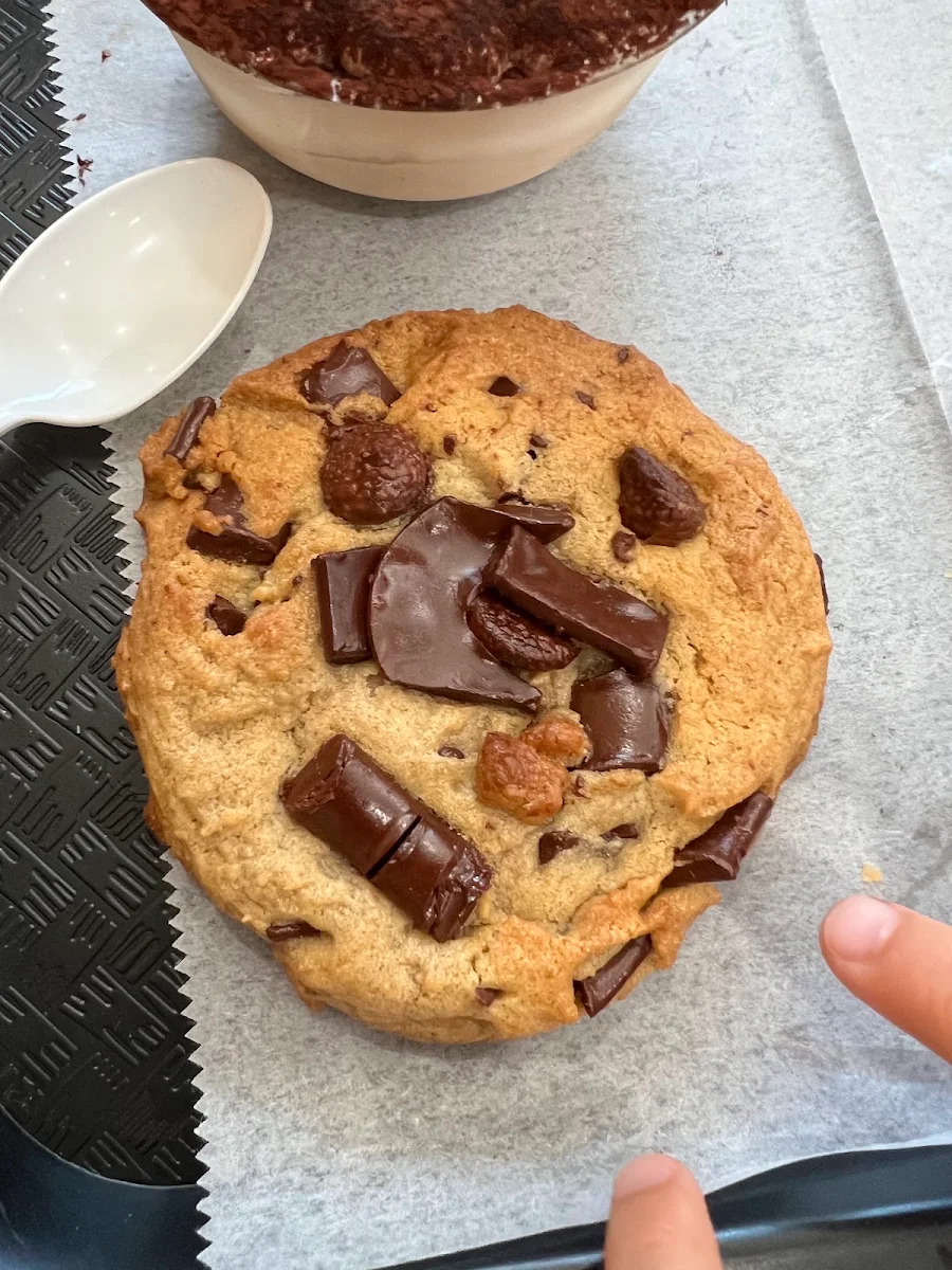 Chocolate Chip Cookie