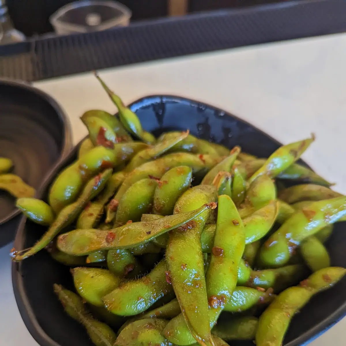 Edamame with Spicy Chili Sauce
