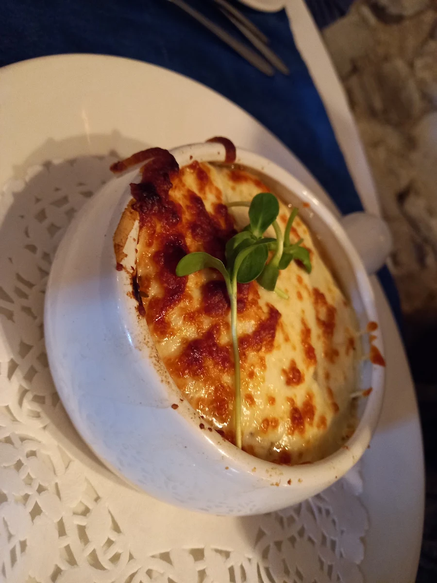 Soupe À L’oignon Gratinée À la Bière de la Microbrasserie de l’île, Le Moulin de St-Laurent