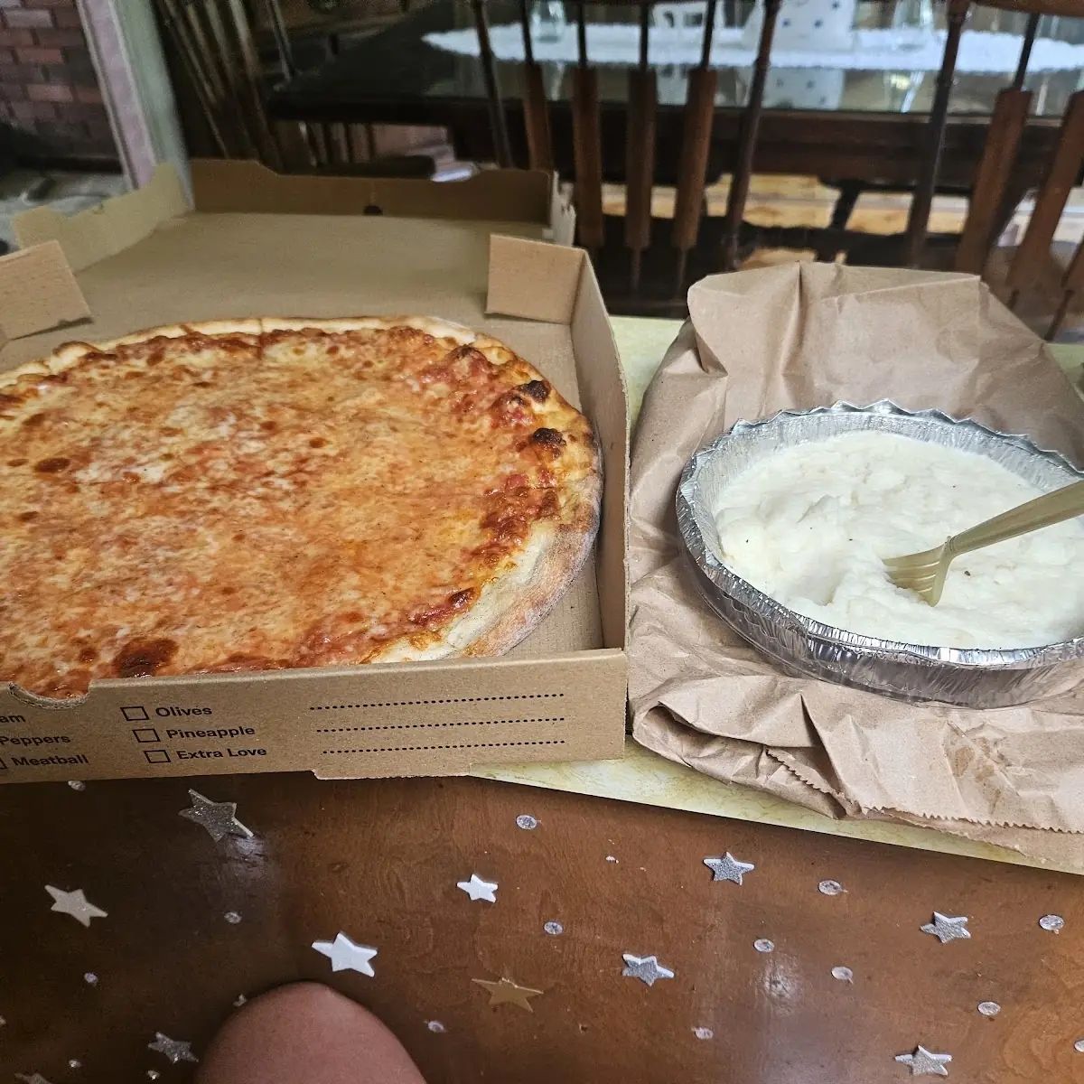 Pizza Just Tomato Sauce and Mozzarella