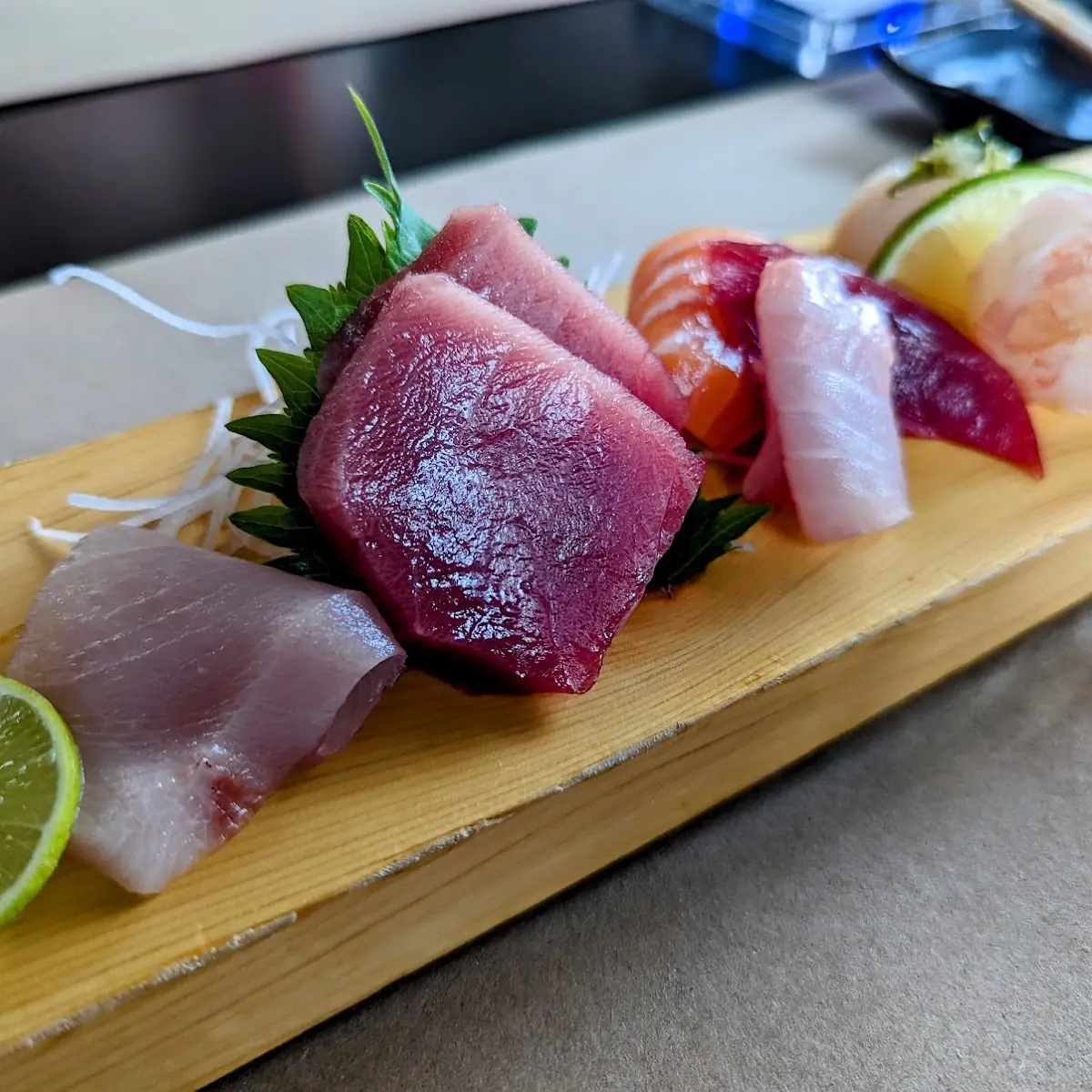 Seared Tuna Sashimi Salad