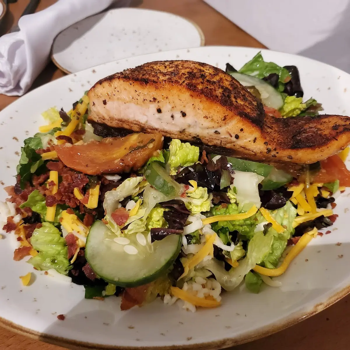 Grilled Salmon Salad
