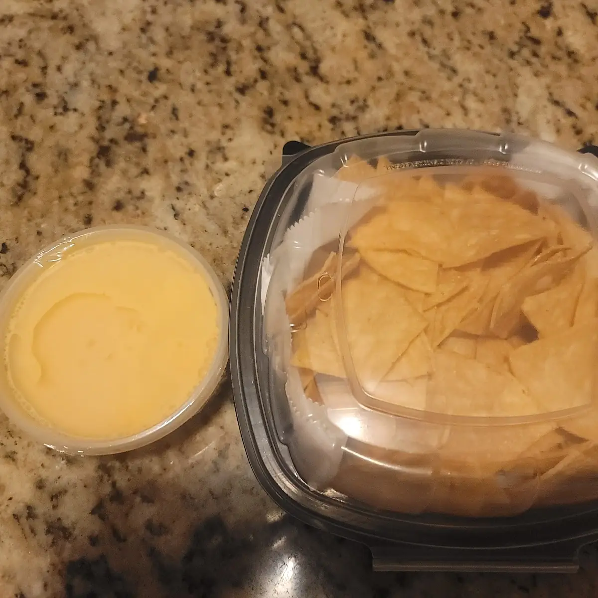 SD CHIPS & QUESO (3oz)