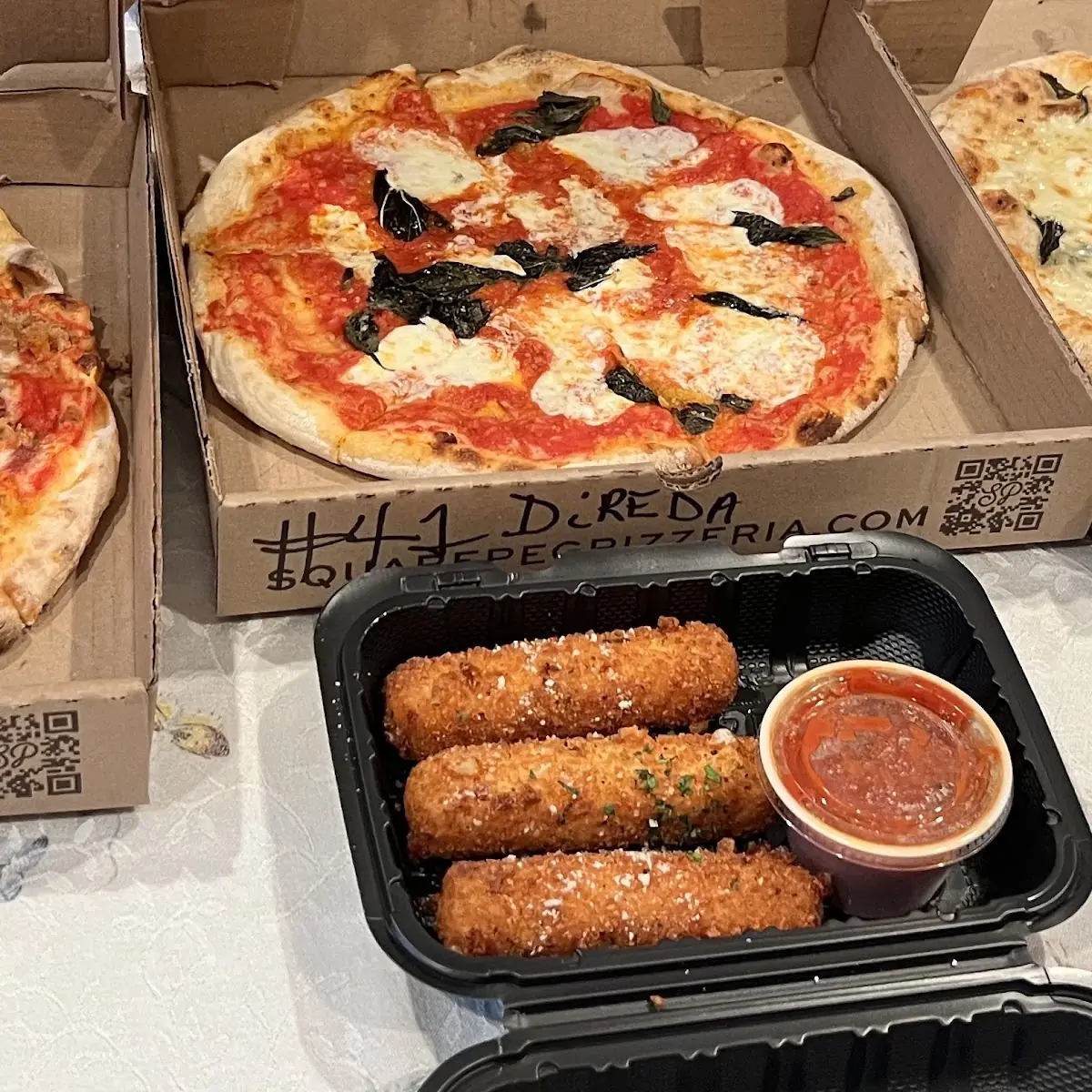 Pizza Mozzarella Sticks