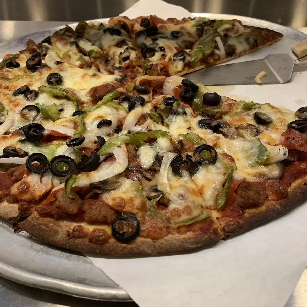 House Special Pizza on Thin Crust