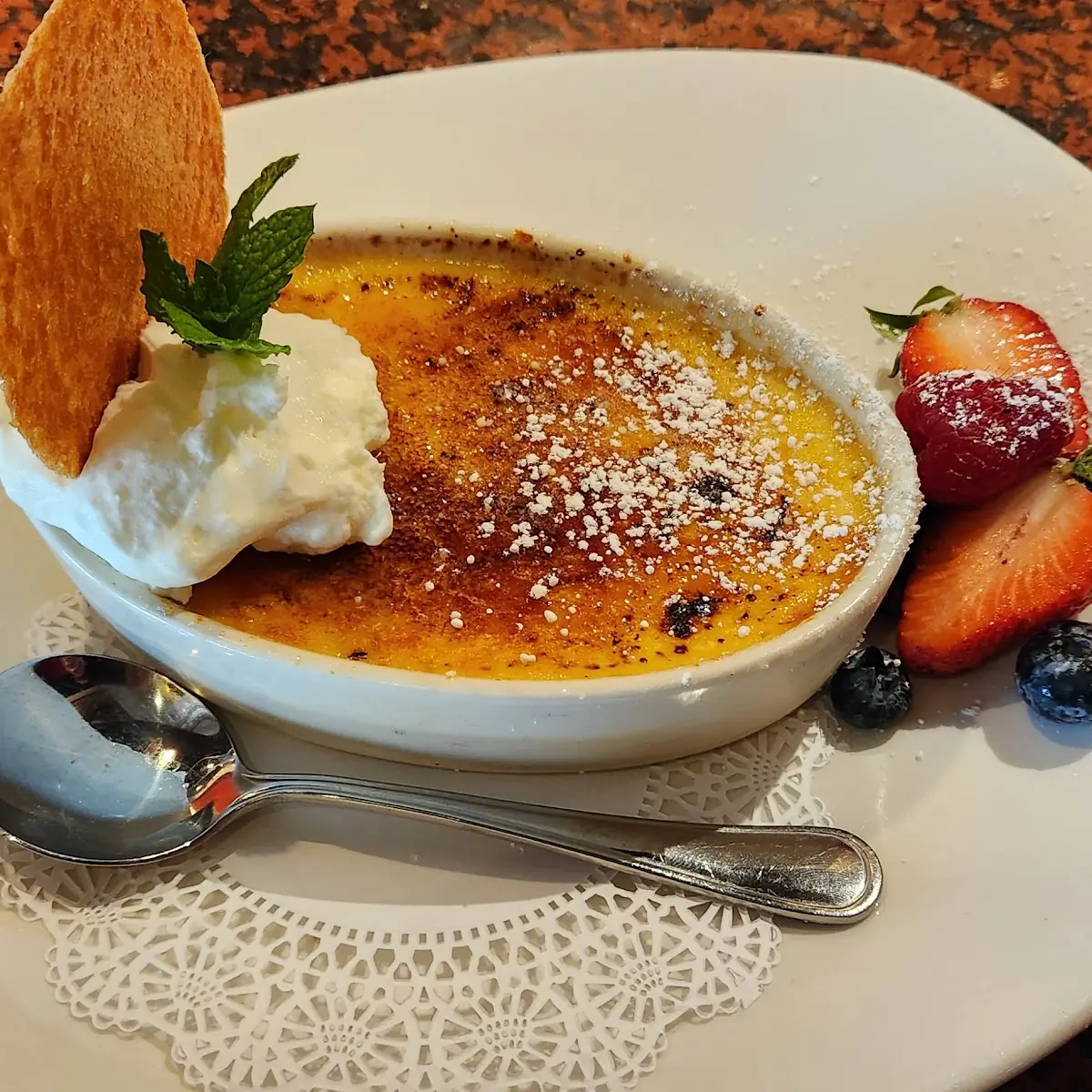 Crème Brulée with Fresh Fruit