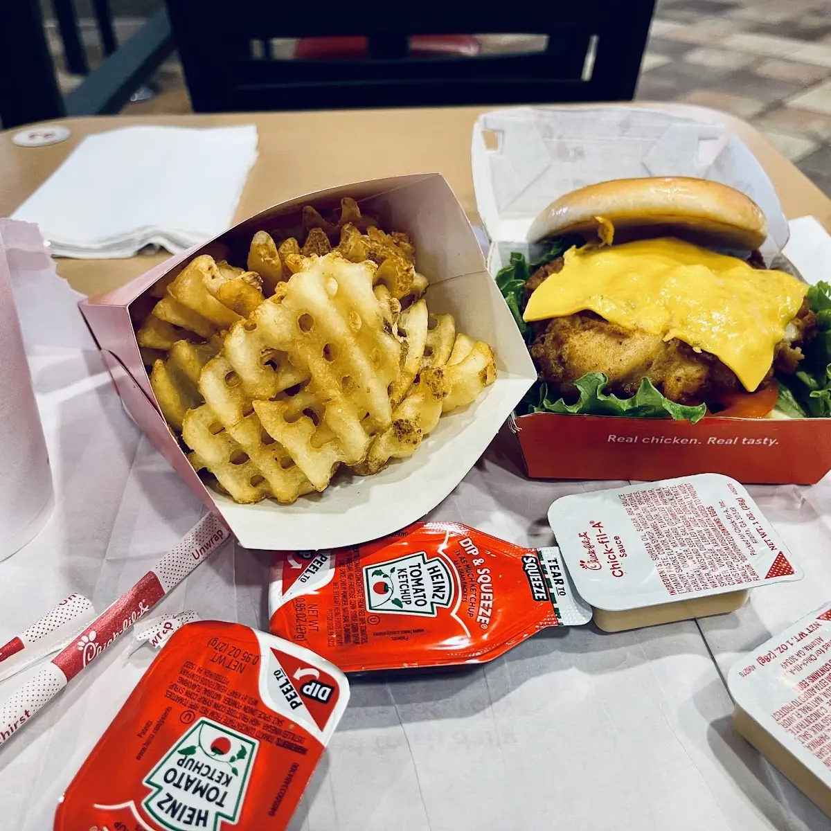 Deluxe Chicken Sandwich Combo