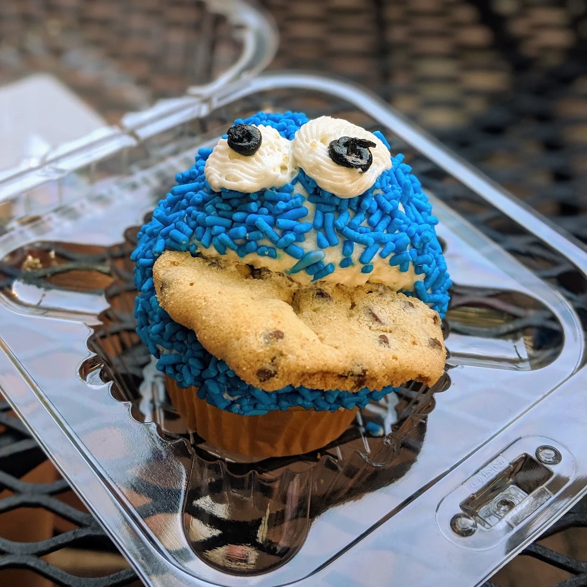 Cookie Monster Cupcakes