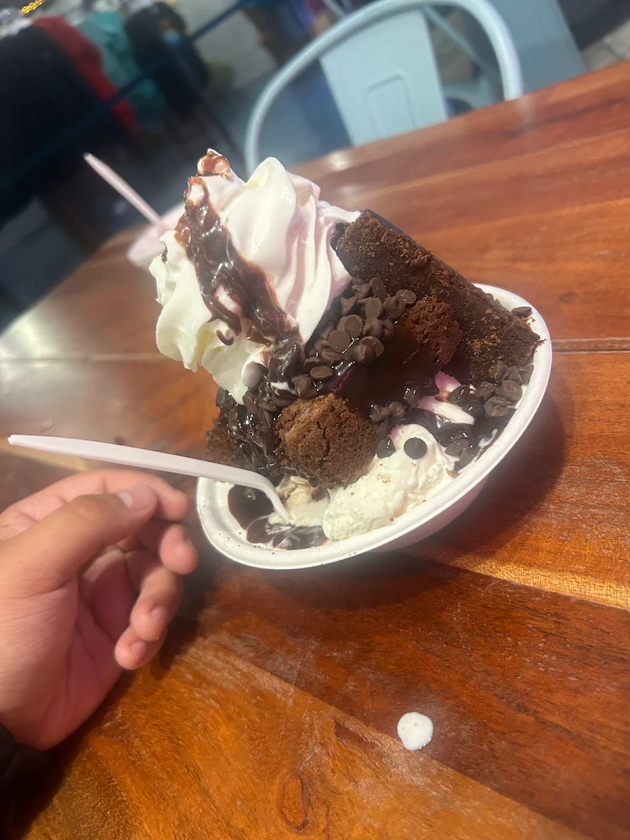 Brownie Sundae