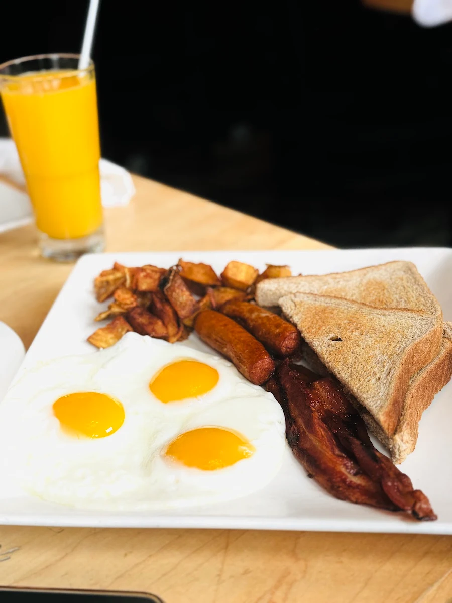 Eggs Bacon & Home Fries
