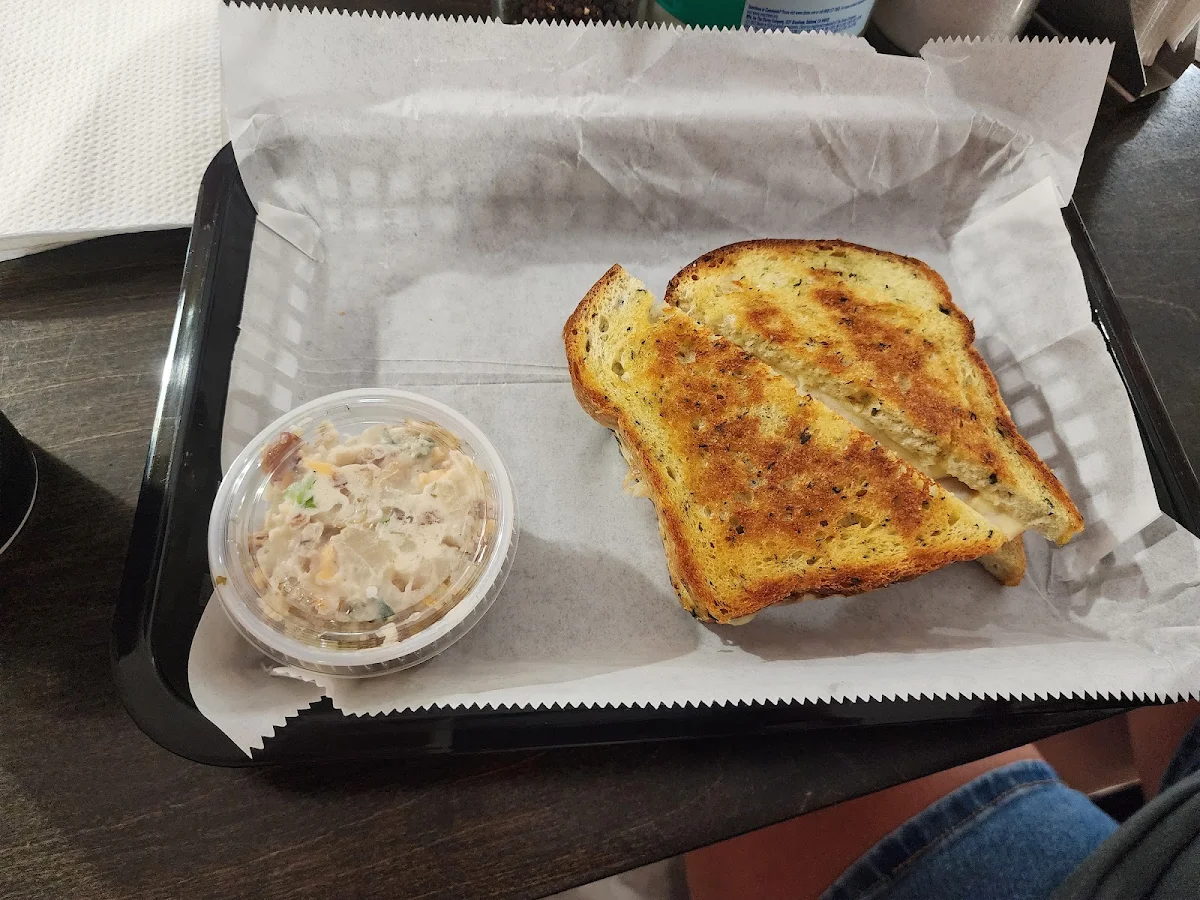 Caprese Grilled Cheese