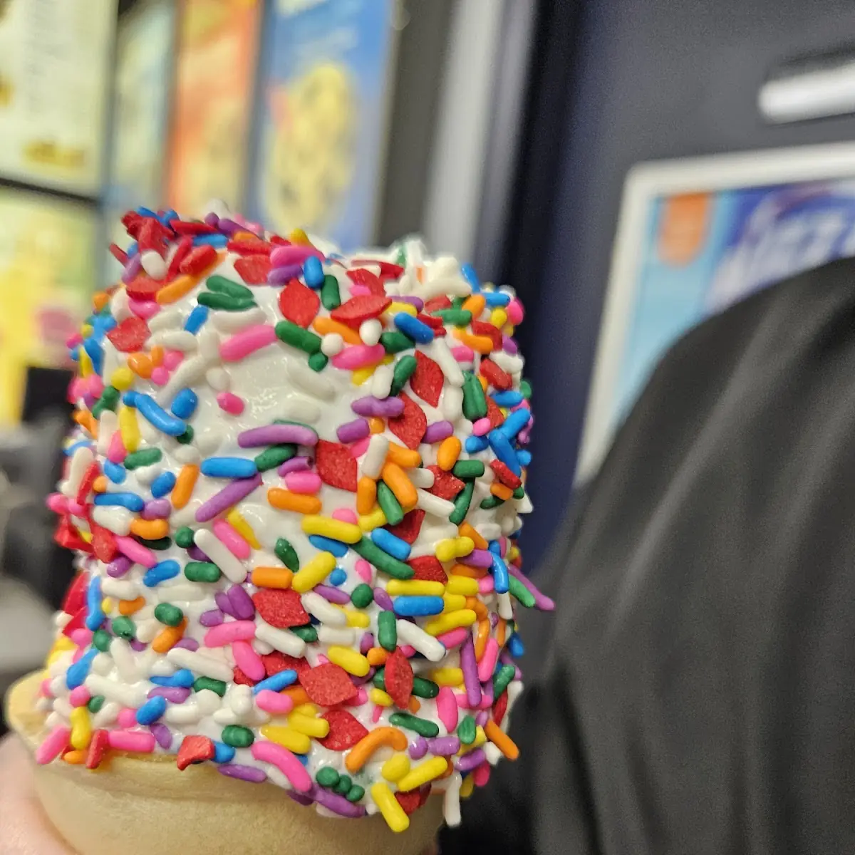 Soft Vanilla Ice Cream w Rainbow Sprinkles