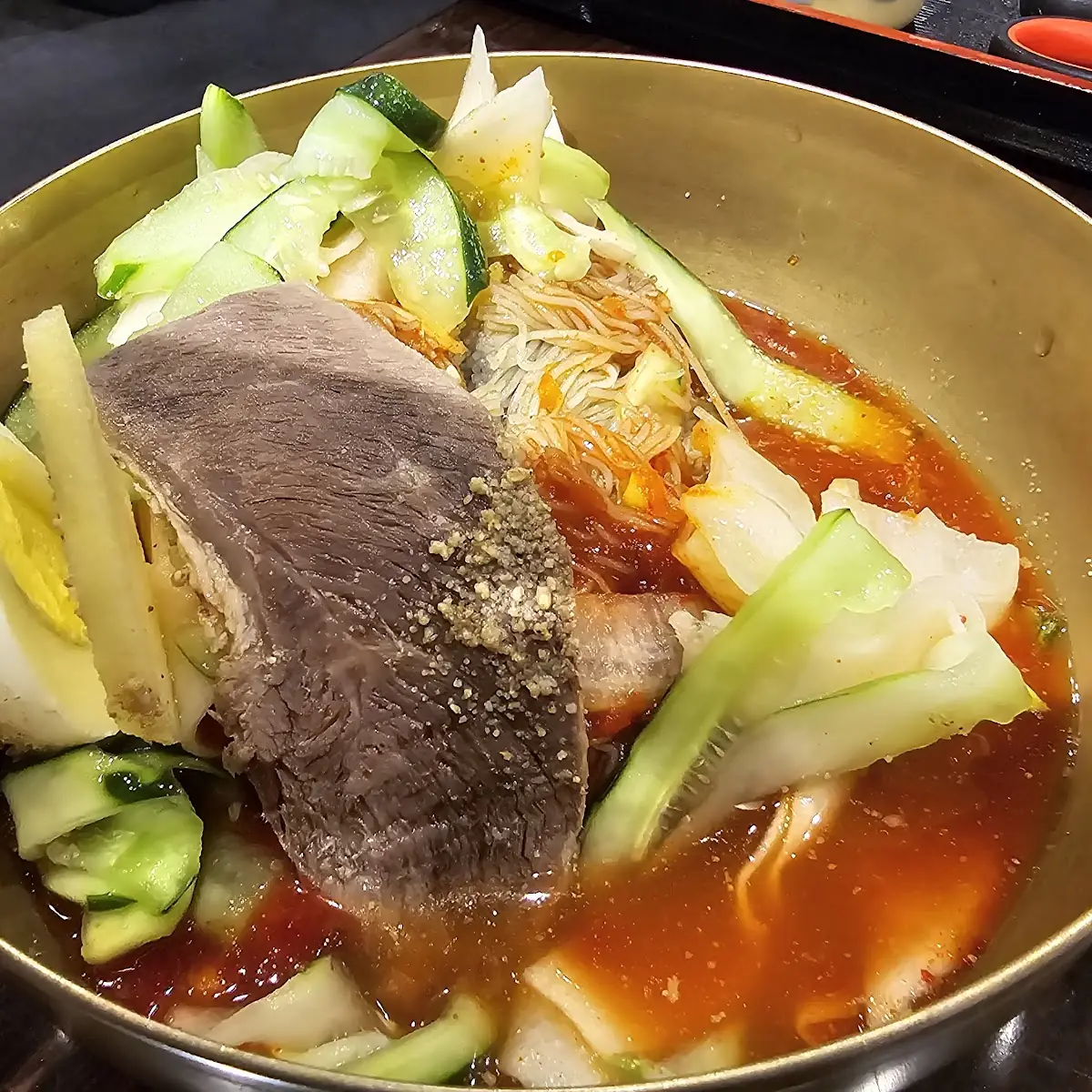mul naengmyeon 물냉면