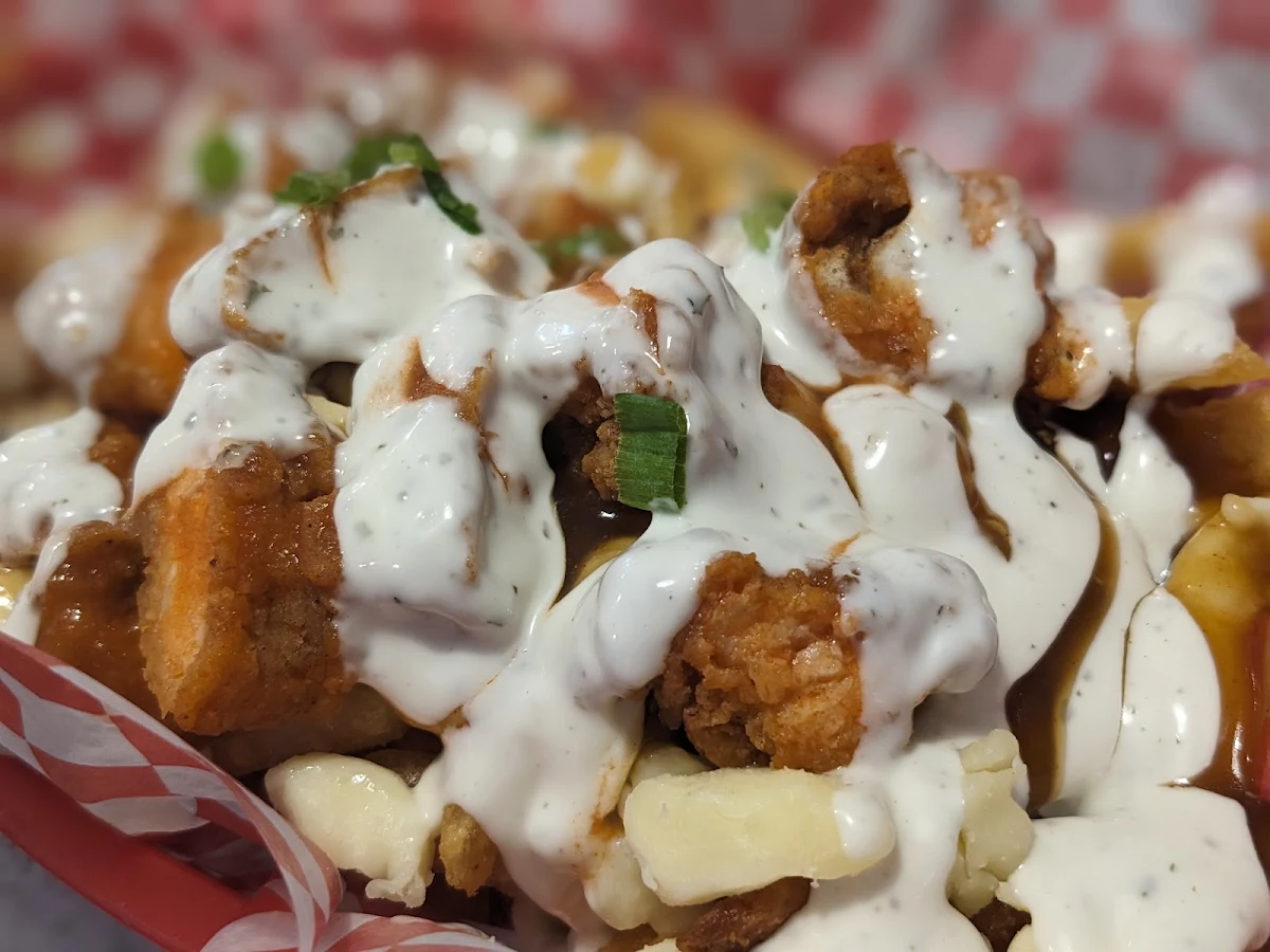 Buffalo Chicken Poutine