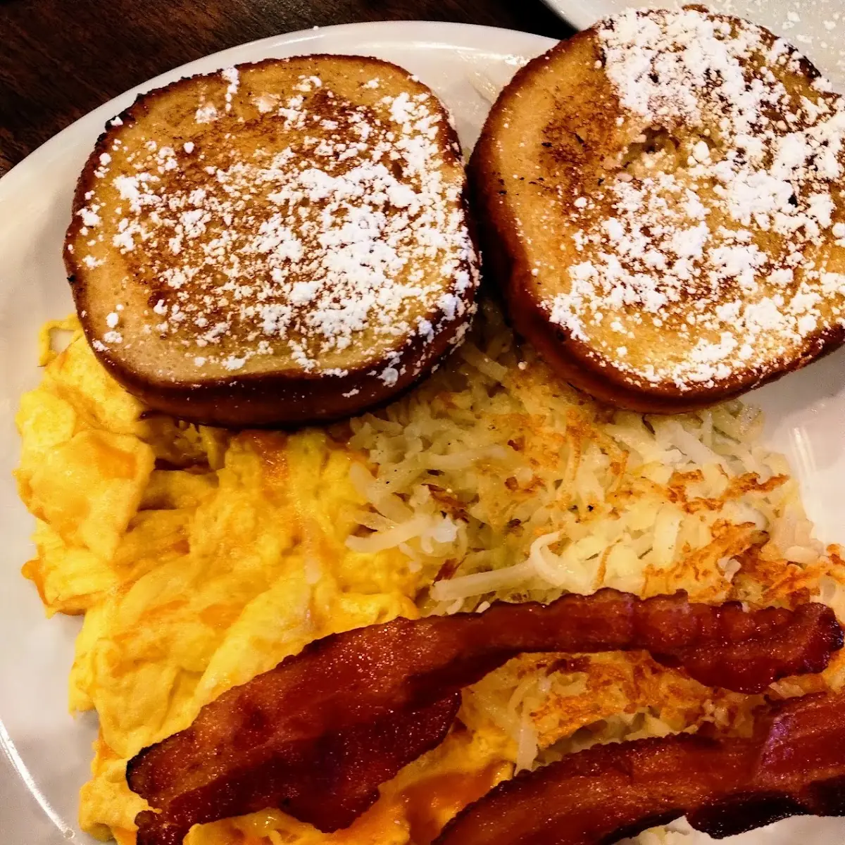 55 Scrambled Eggs & Cheddar Breakfast