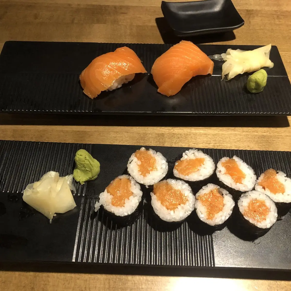 Salmon Sashimi & Salmon Roll
