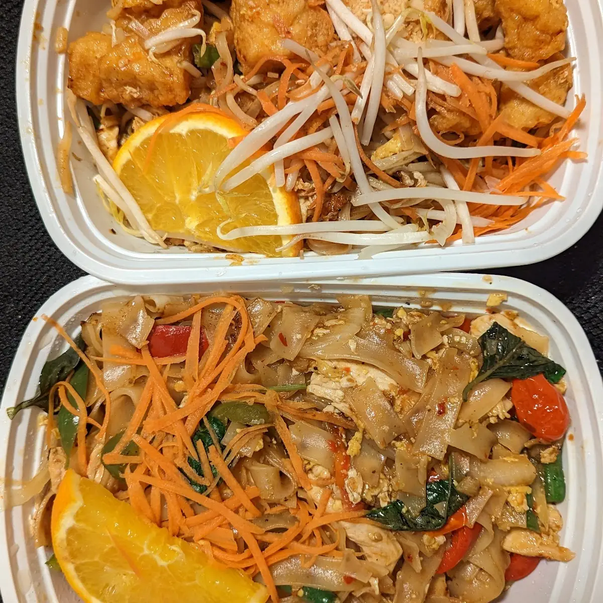 Tofu Pad Thai Chicken Pad SE EW