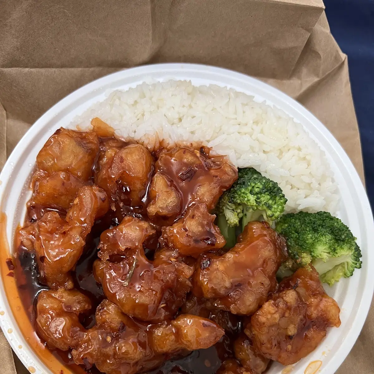 General TSO’S Chicken Lunch Special
