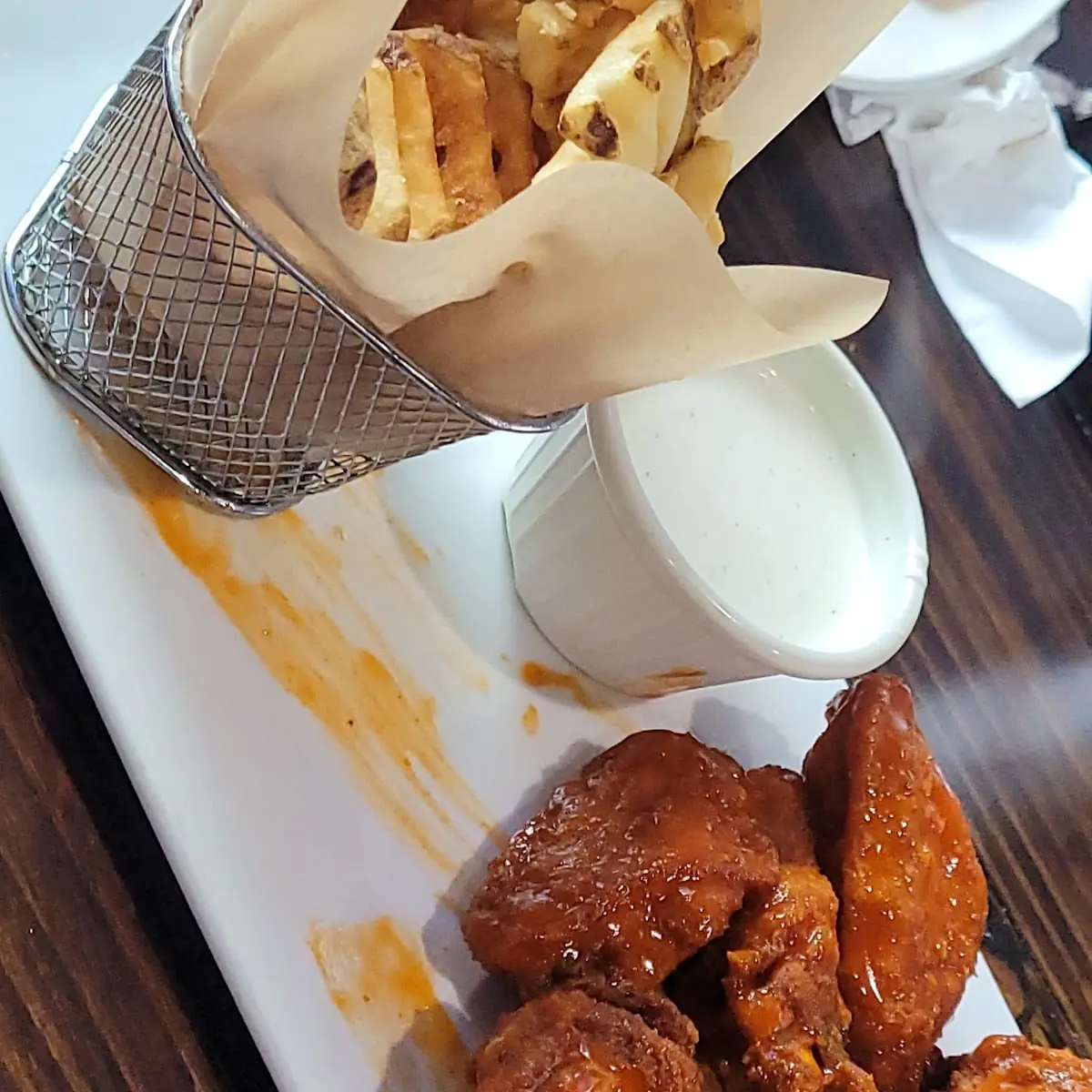Buffalo Wings w Waffle Fries
