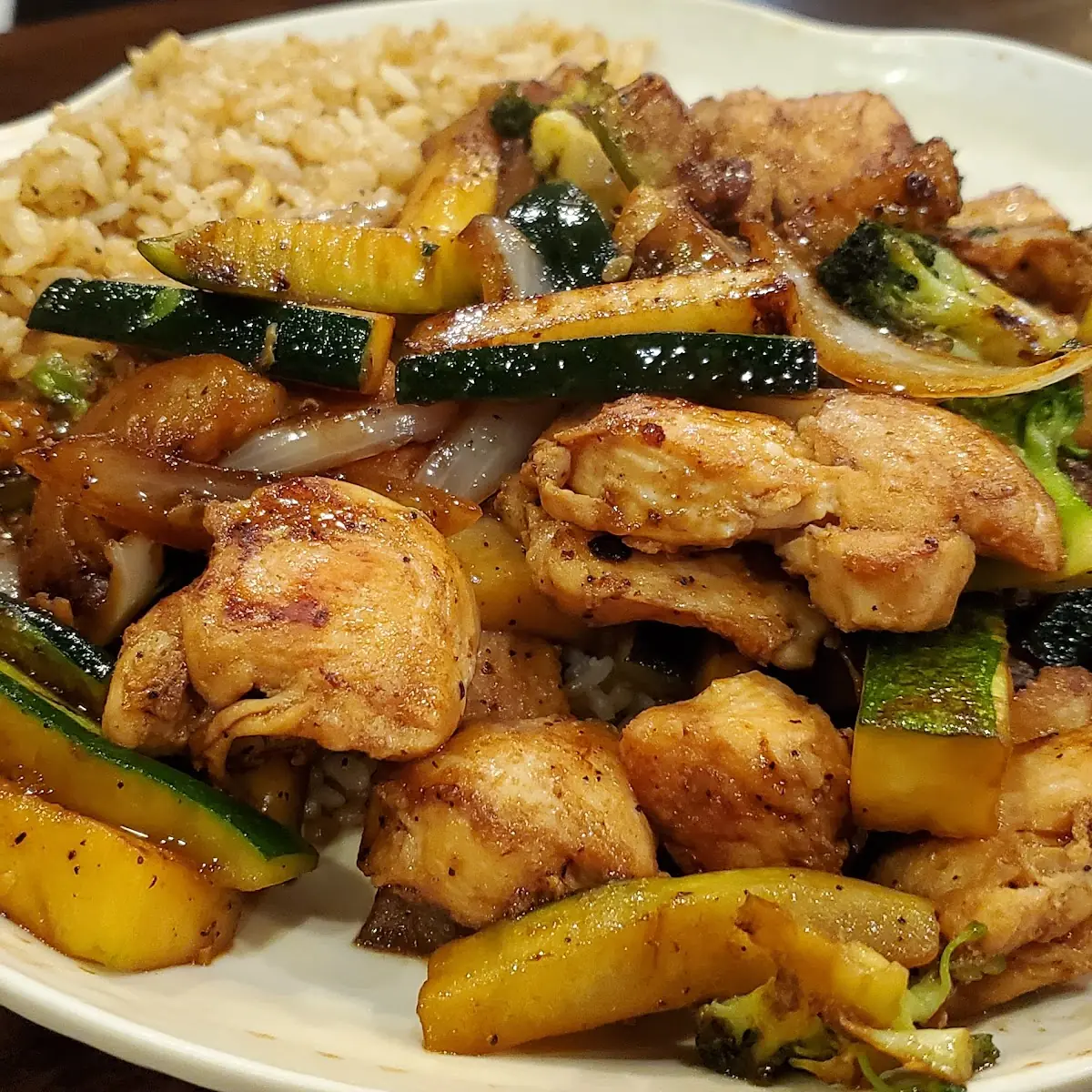 Hibachi Chicken with Mixed Vegetables and Rice