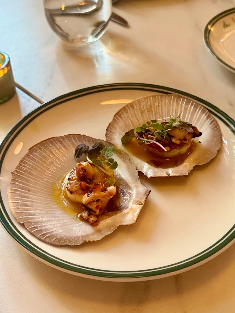Scallop, de Vine Food & Wine
