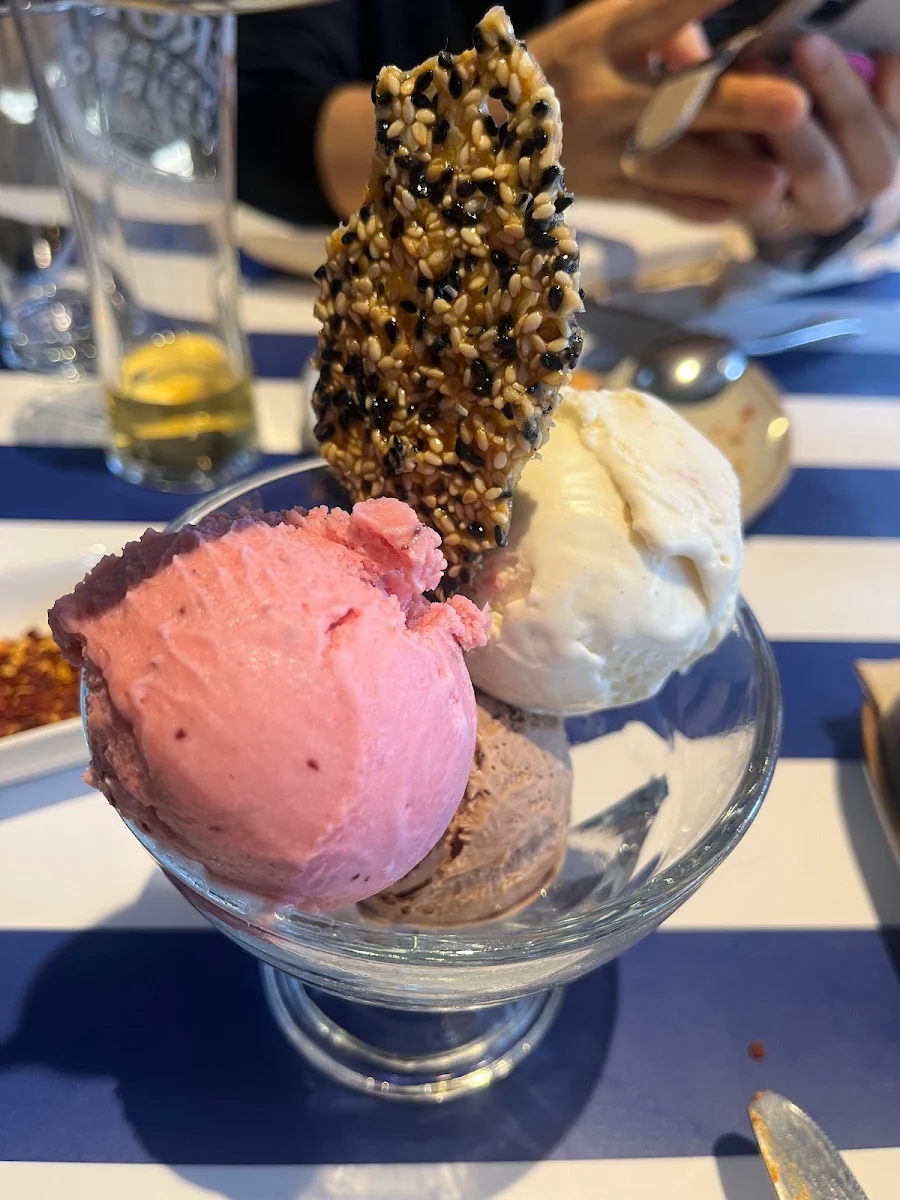 Ice Cream, Biggles Bar & Grill