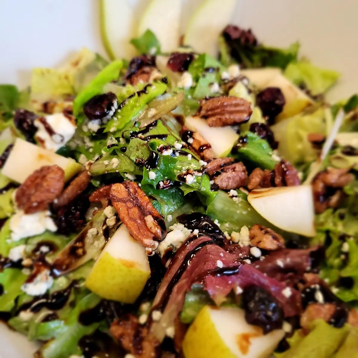 Pecan Pear Gorgonzola Salad