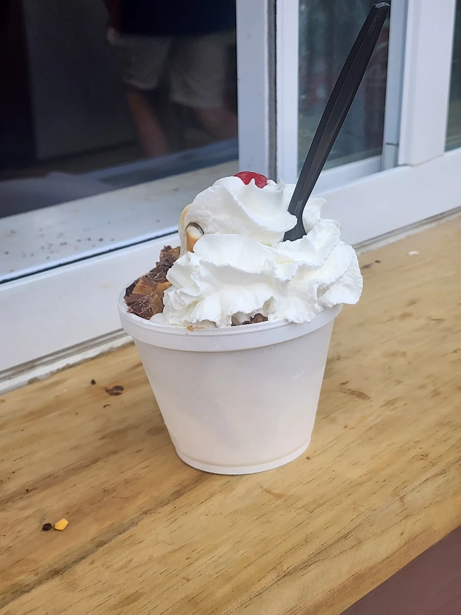 Peanut Butter Cup Sundae