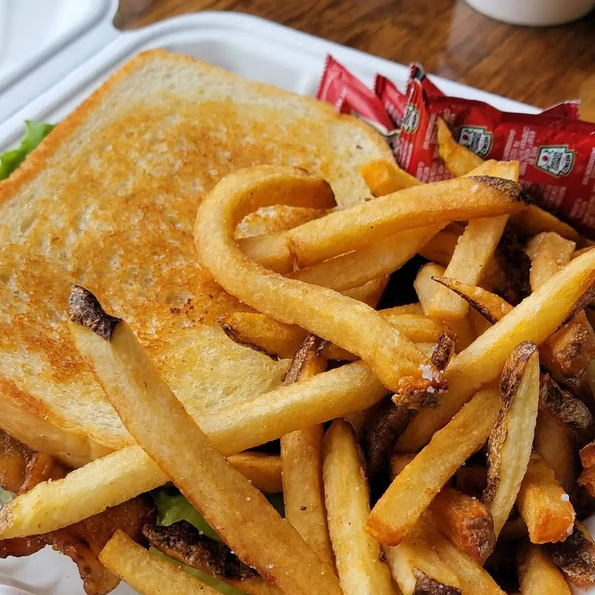 blt with French Fries