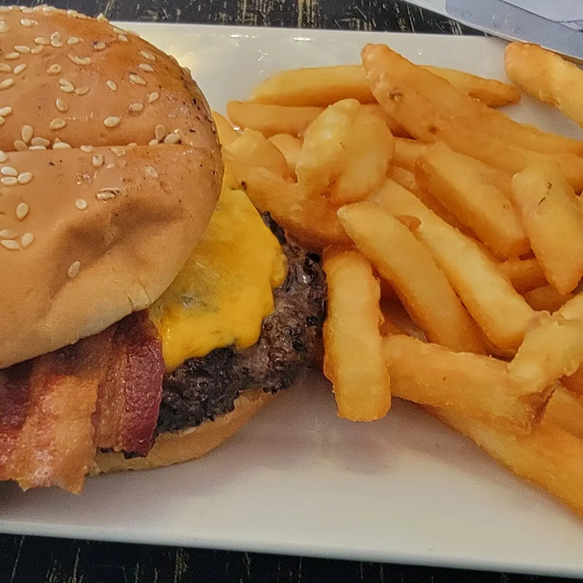 Bacon Cheeseburger