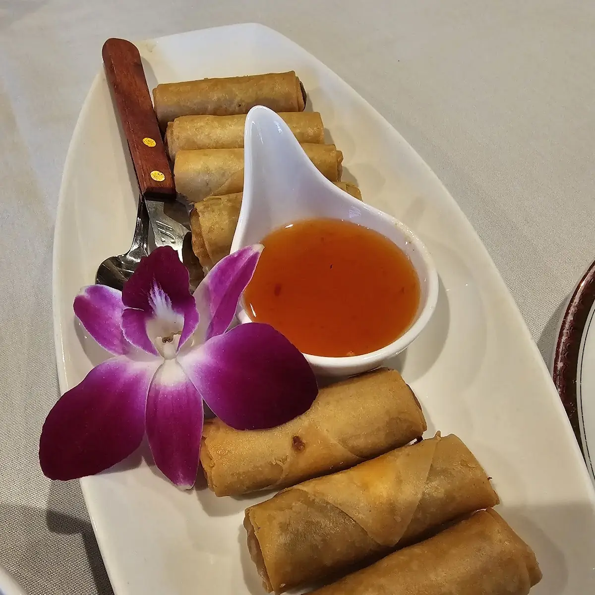 Por Pia Tod Thai Egg Rolls