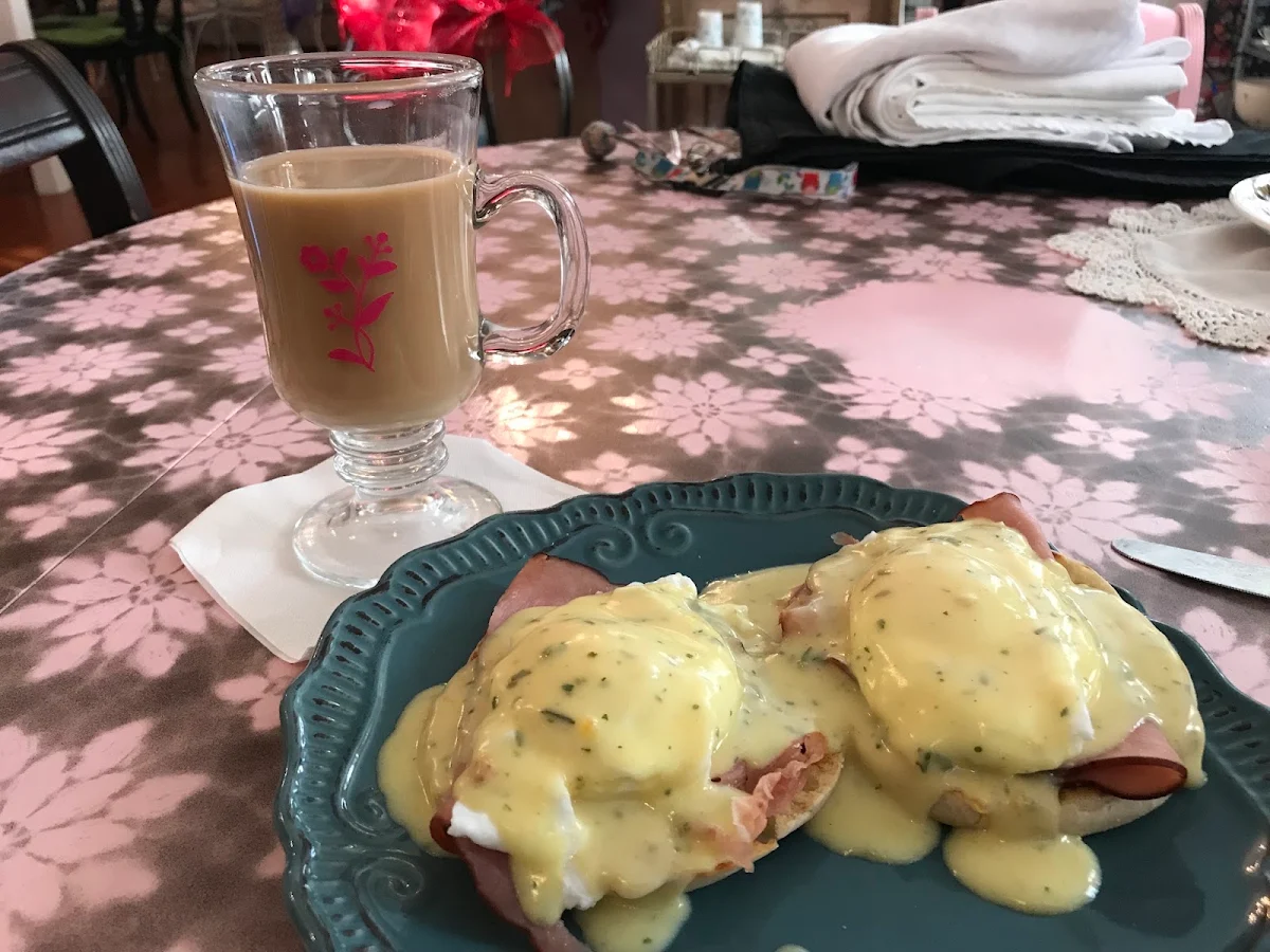 Eggs Benedict