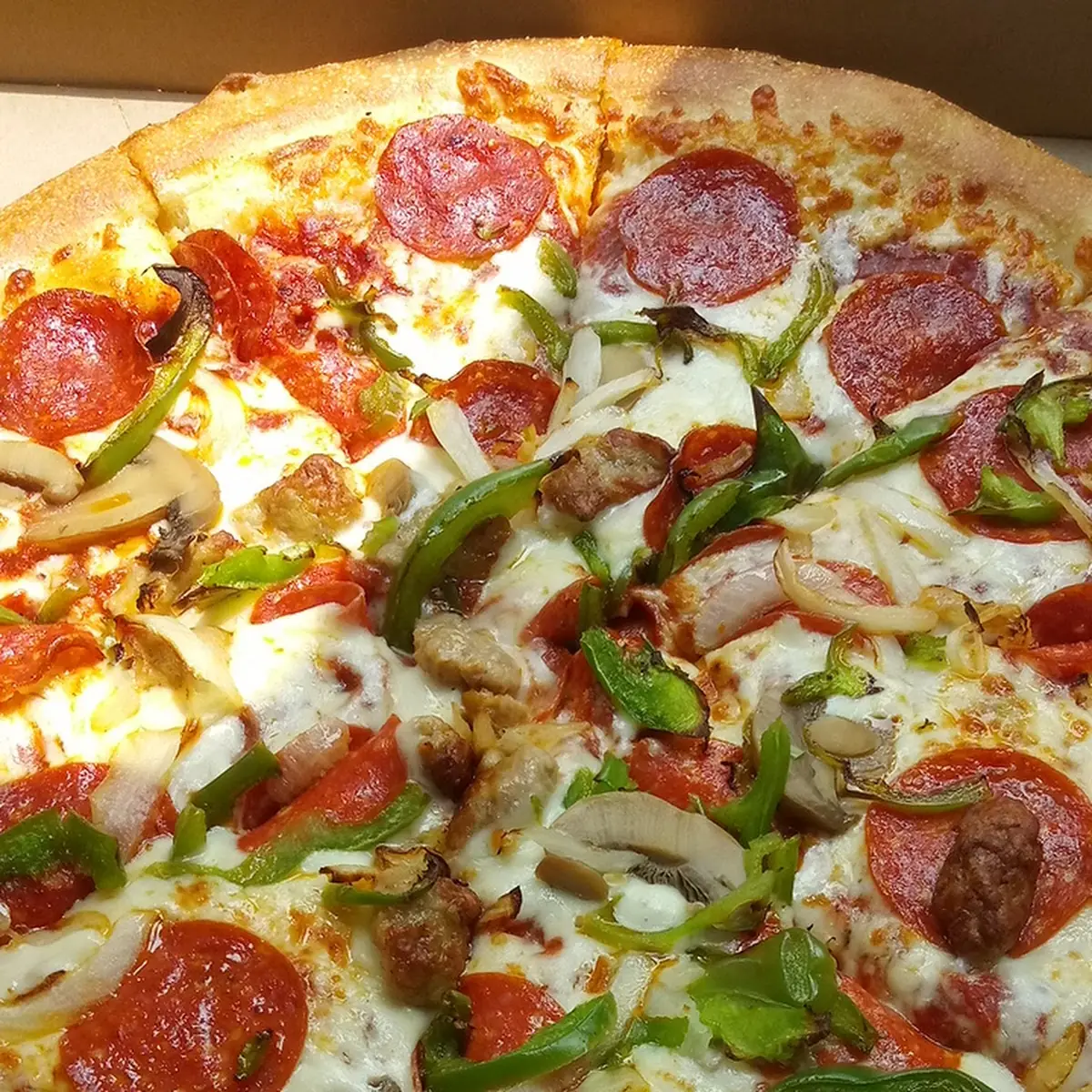 Deluxe Pizza