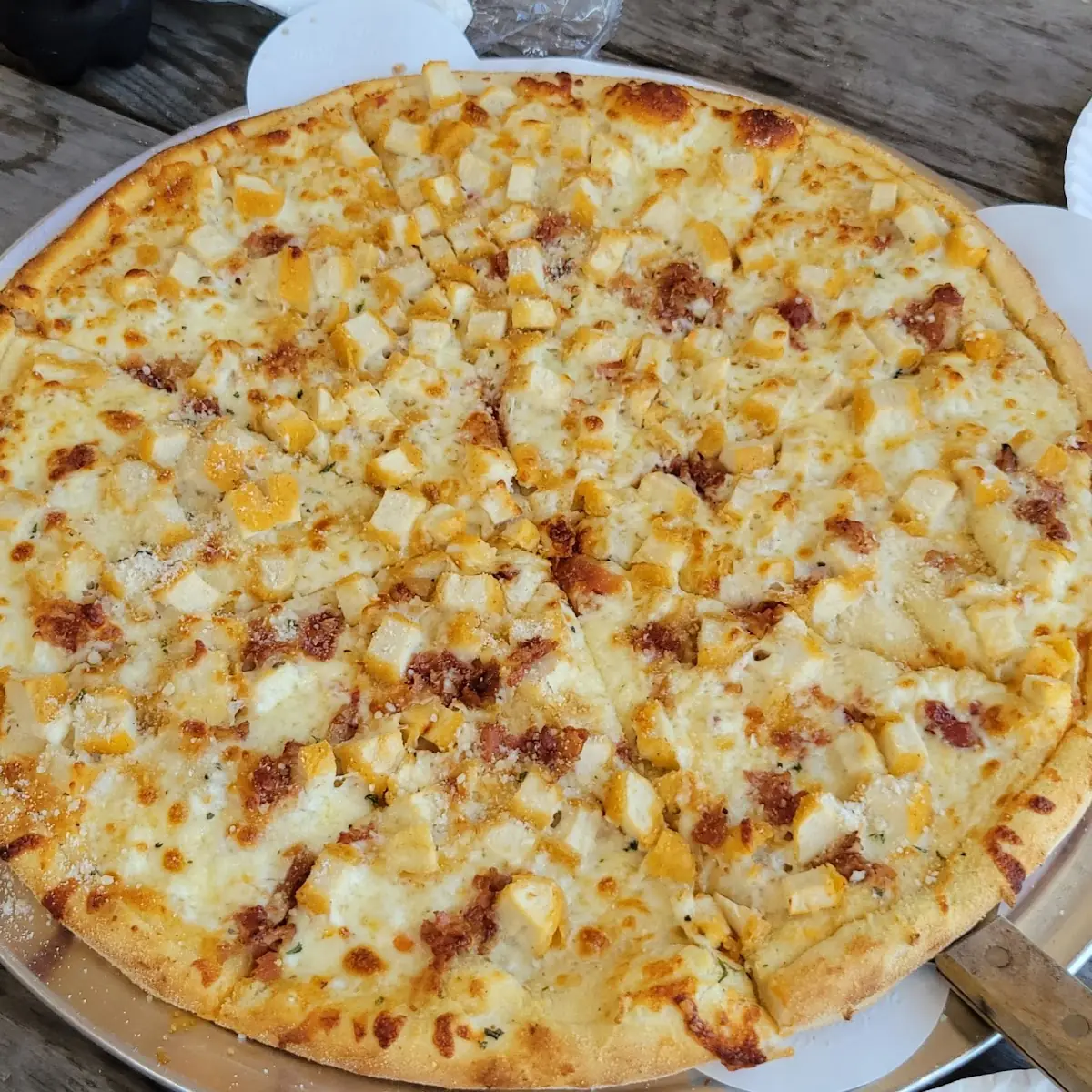 Chicken Alfredo Pizza