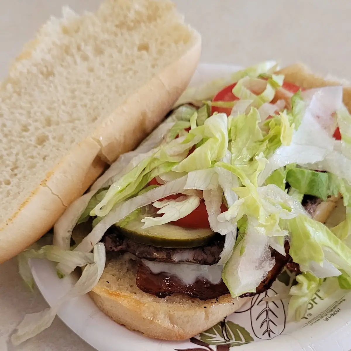 Bacon Cheeseburger with Lettuce Tomatoes