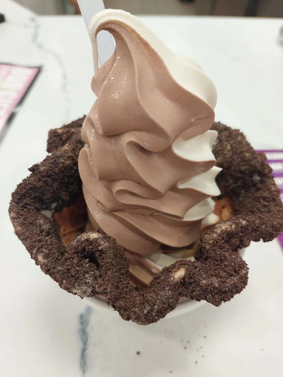 Chocolate and Vanilla Oreo Waffle Cone