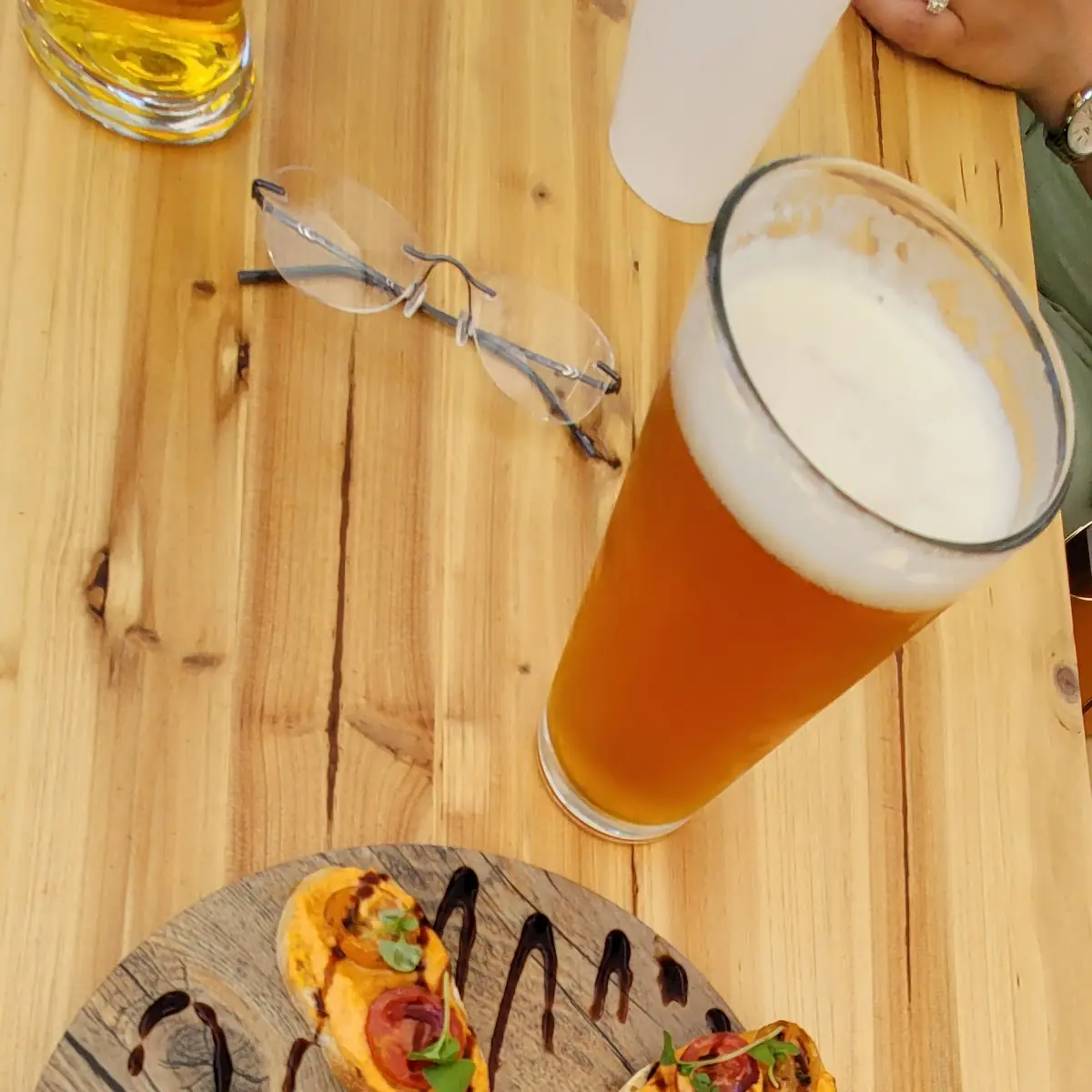 Hummus Bruschetta